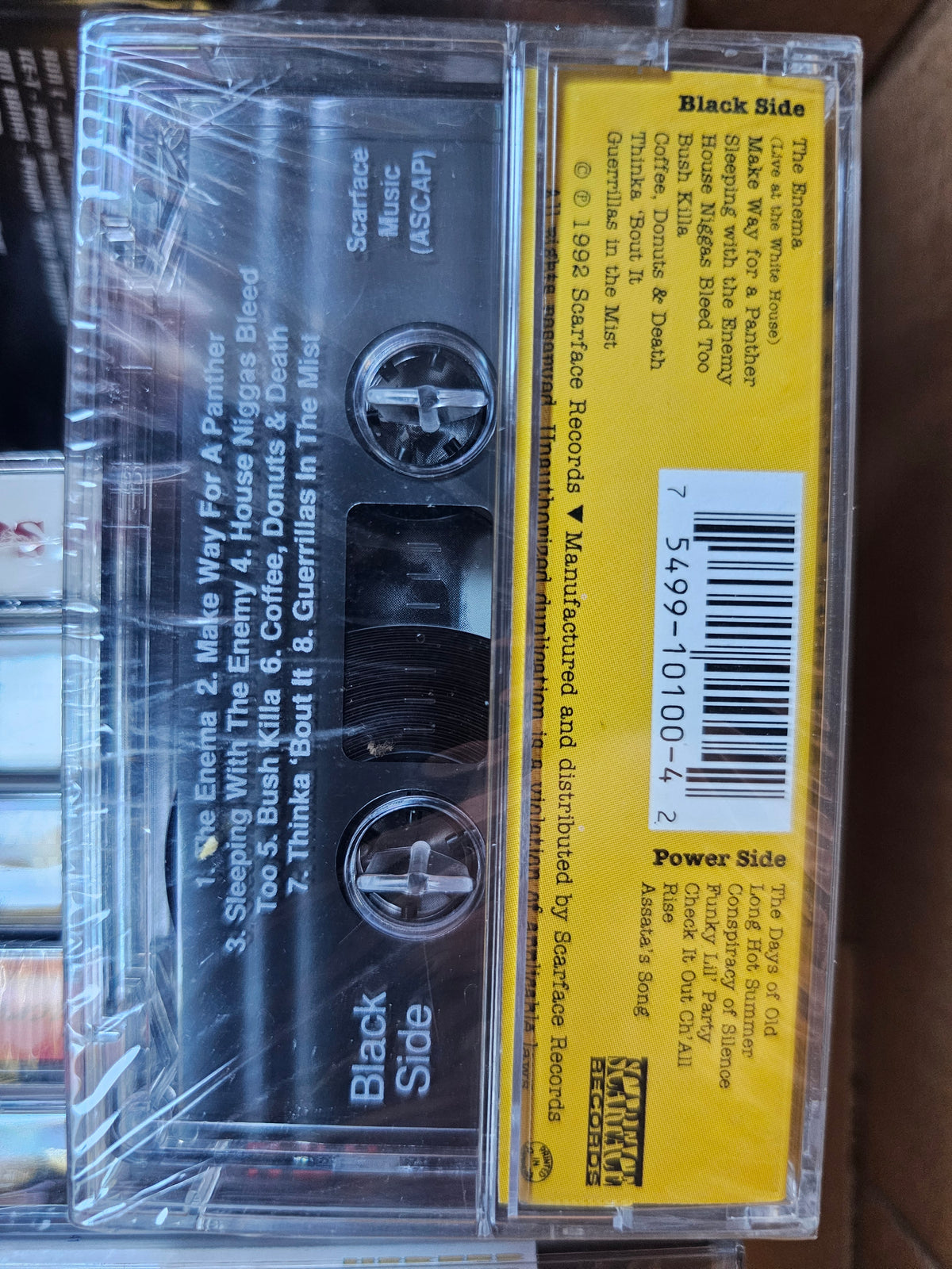 Paris cassette edge showing outer wrap folds