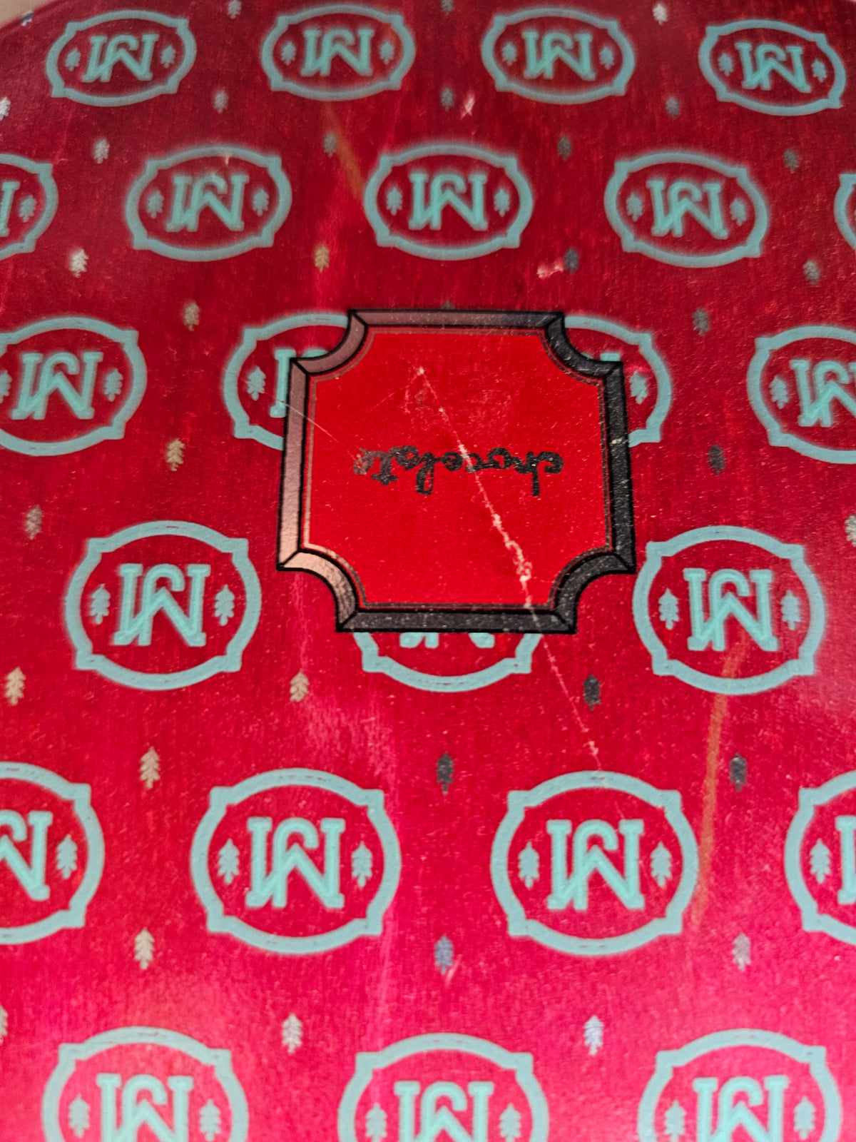 Pink-stained top with Chocolate logo and 8.125-inch G028 specification sticker